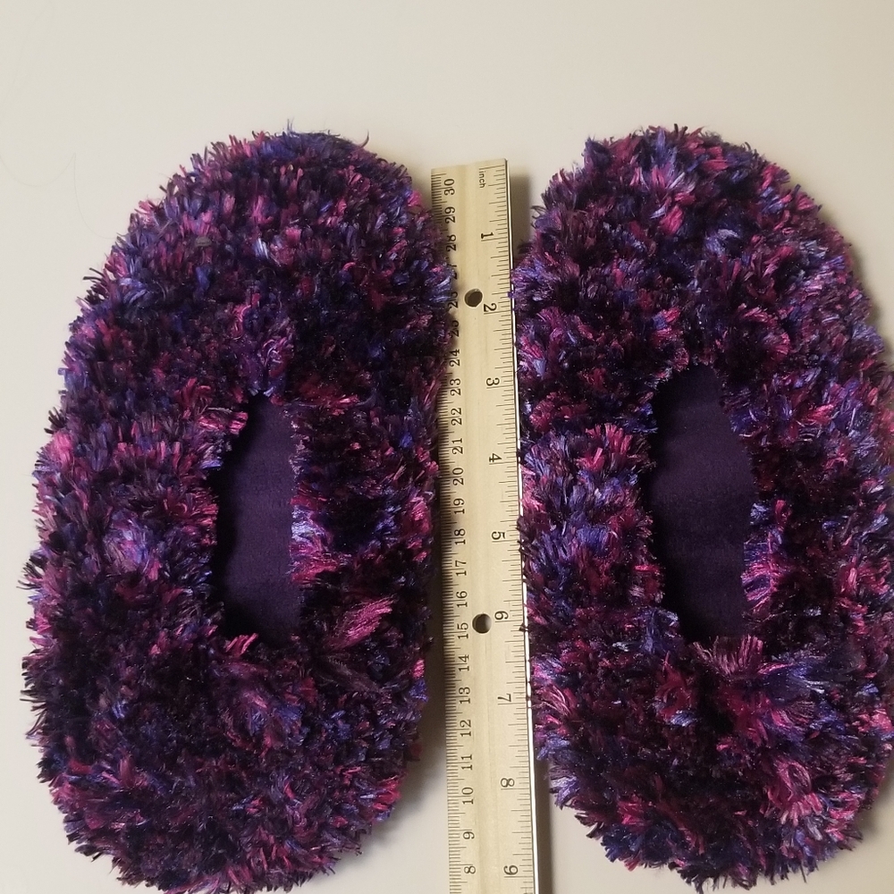 Dearfoam Fuzzy Slippers
